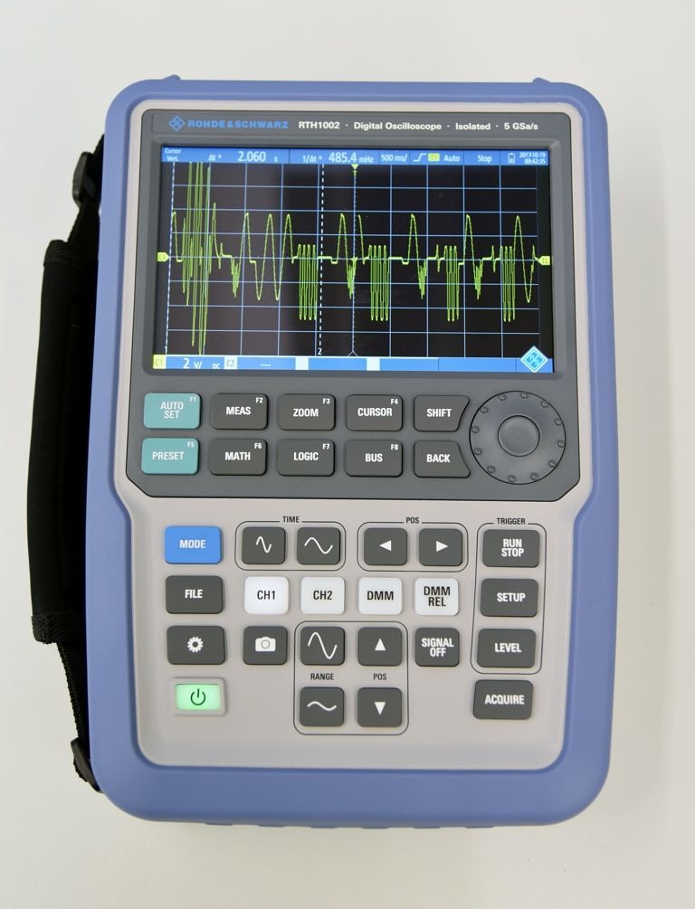 Tragbares Oszilloskop mit brillantem Display